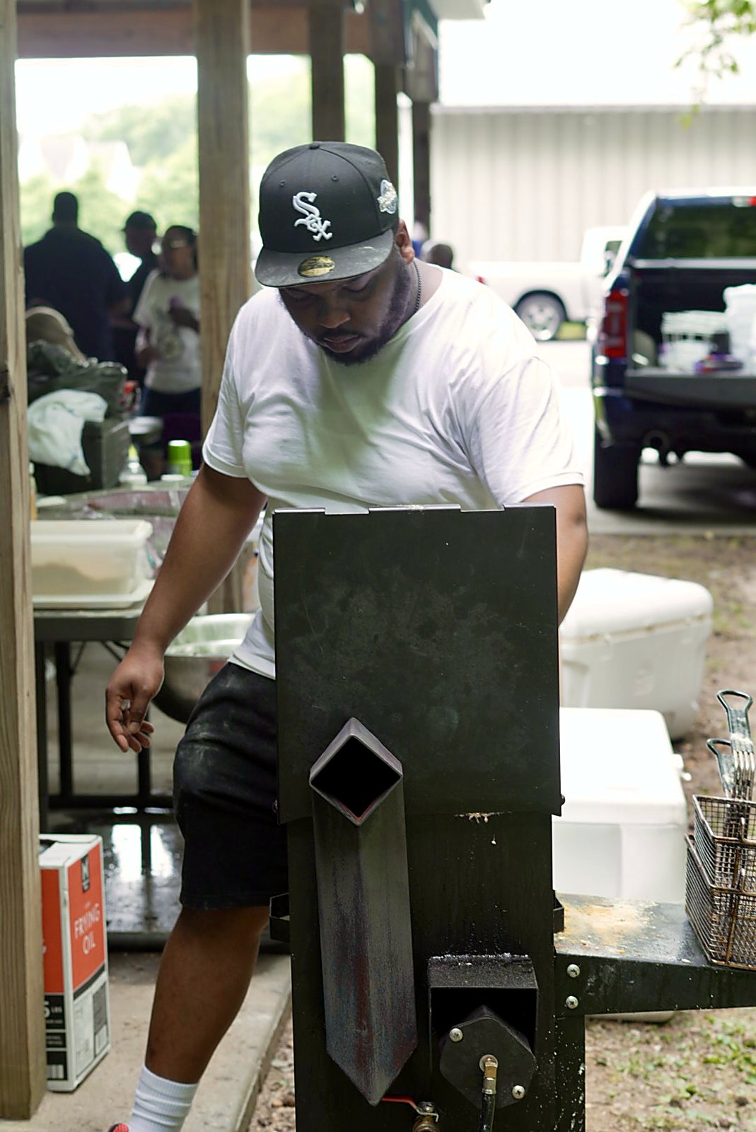 Sunday barbecue, grilling for the brethren