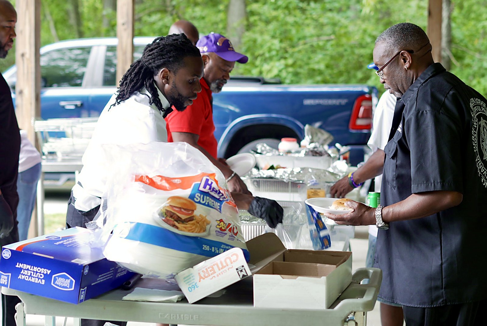 Sunday barbecue, the food line